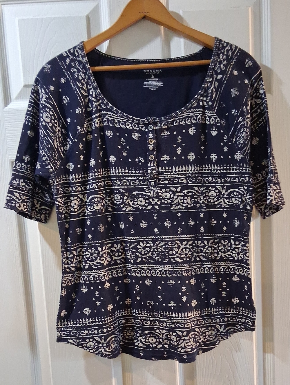 Sonoma Navy and White Scoop Neck Short Sleeve Top Ribbed